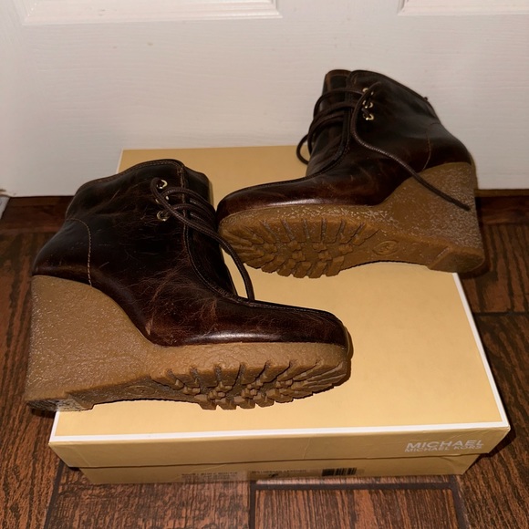 NEVER WORN Michael Kors Rory Booties - Picture 3 of 4